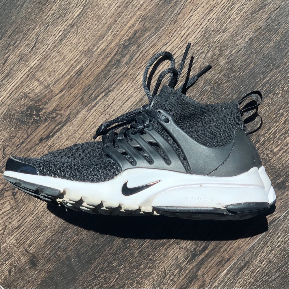 • Nike Air Presto •